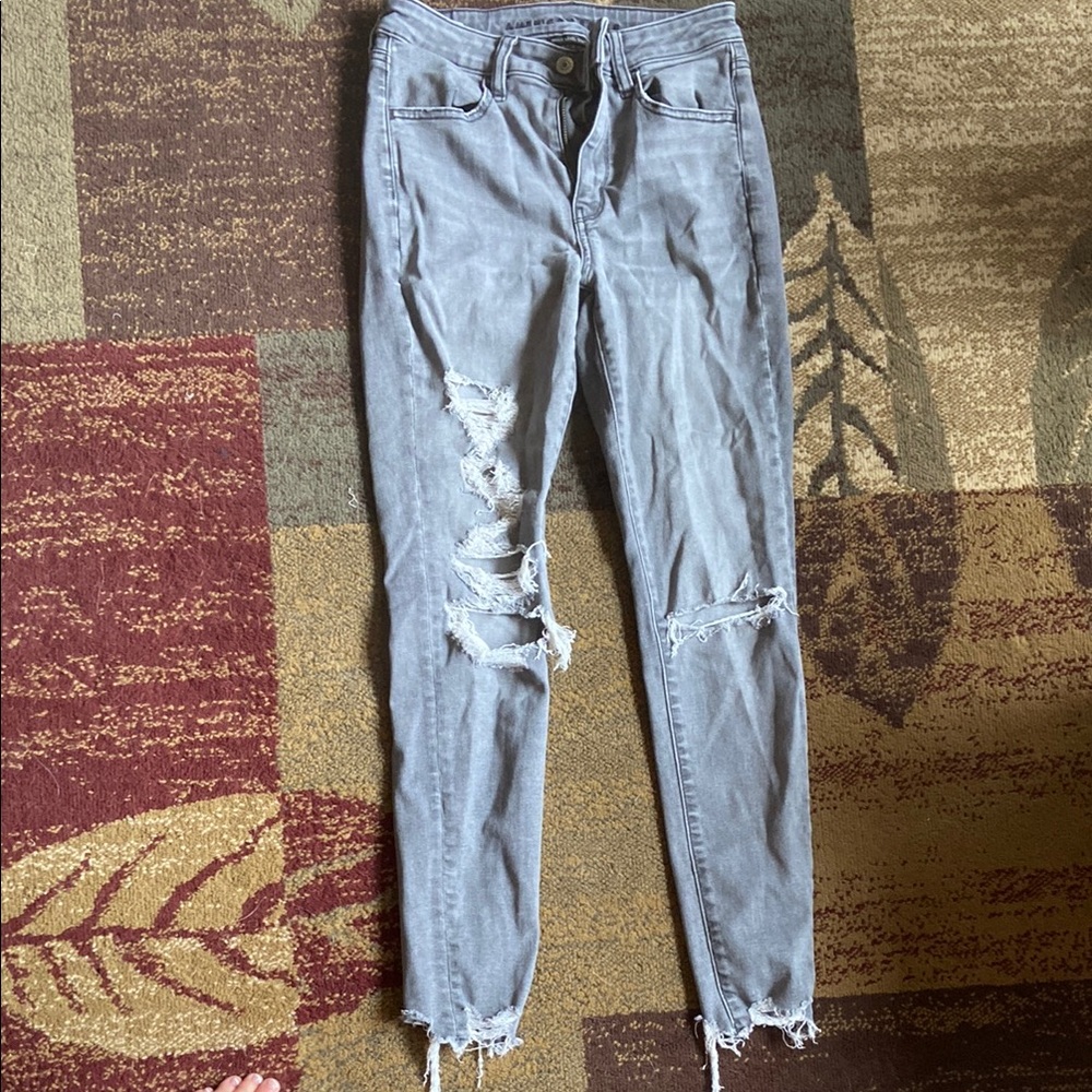American Eagle Outfitters Gray Skinny Jeans Distressed Style